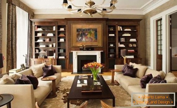 Salon luxueux avec mobilier symétrique