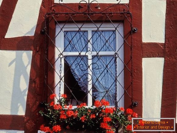 Types de caillebotis pour fenêtres - décoratif forgé