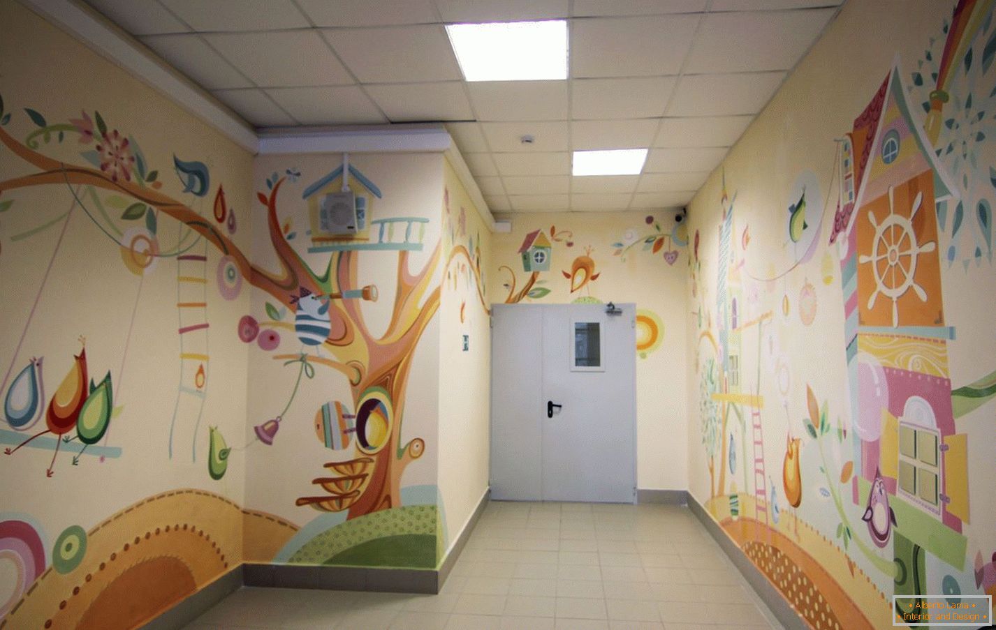 Dessins sur les murs du jardin d'enfants