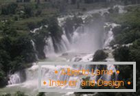 La plus belle cascade d'Asie - la cascade Childrenan