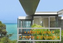 Architecture moderne: villa de luxe sur la mer d'Andaman en Thaïlande