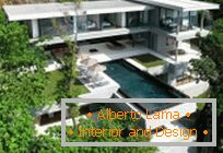 Architecture moderne: villa de luxe sur la mer d'Andaman en Thaïlande