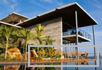 Architecture moderne: Villa de luxe surplombant le golfe de Phuket, Thaïlande
