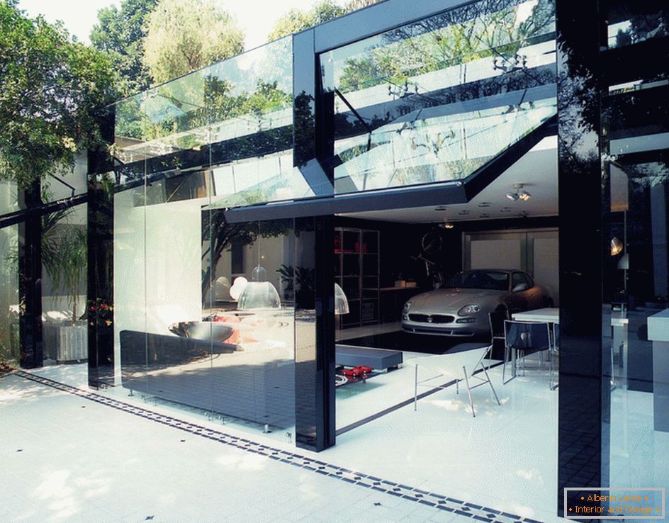 Garage moderne avec portes en verre