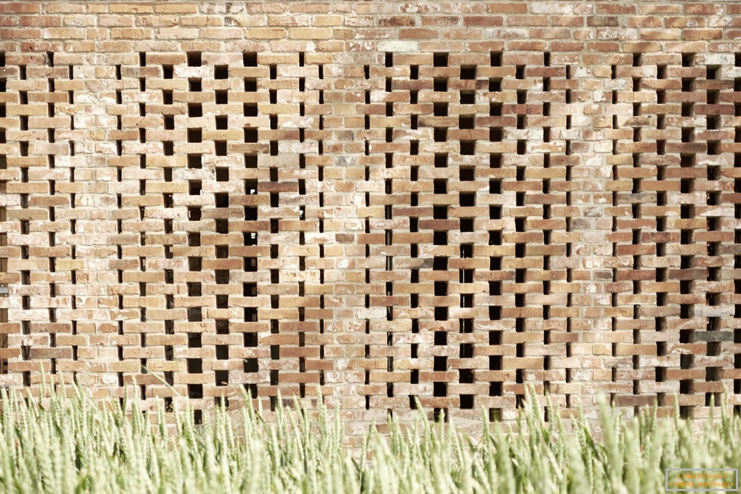Brickwork dans la conception d'une grange moderne