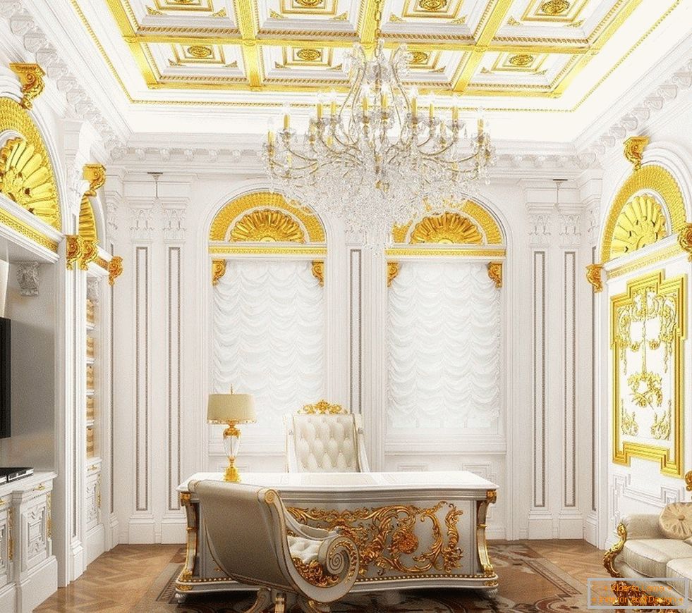 Armoire avec intérieur blanc et décor doré