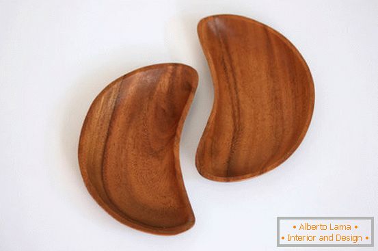Miniature servant des plats en forme de boomerang