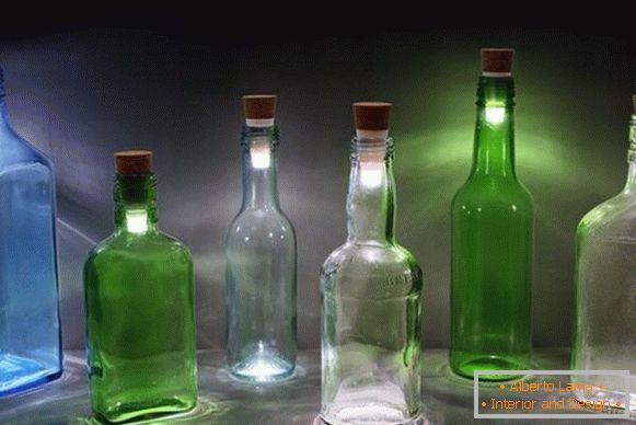 Lampes de bouteilles avec leurs propres mains photo