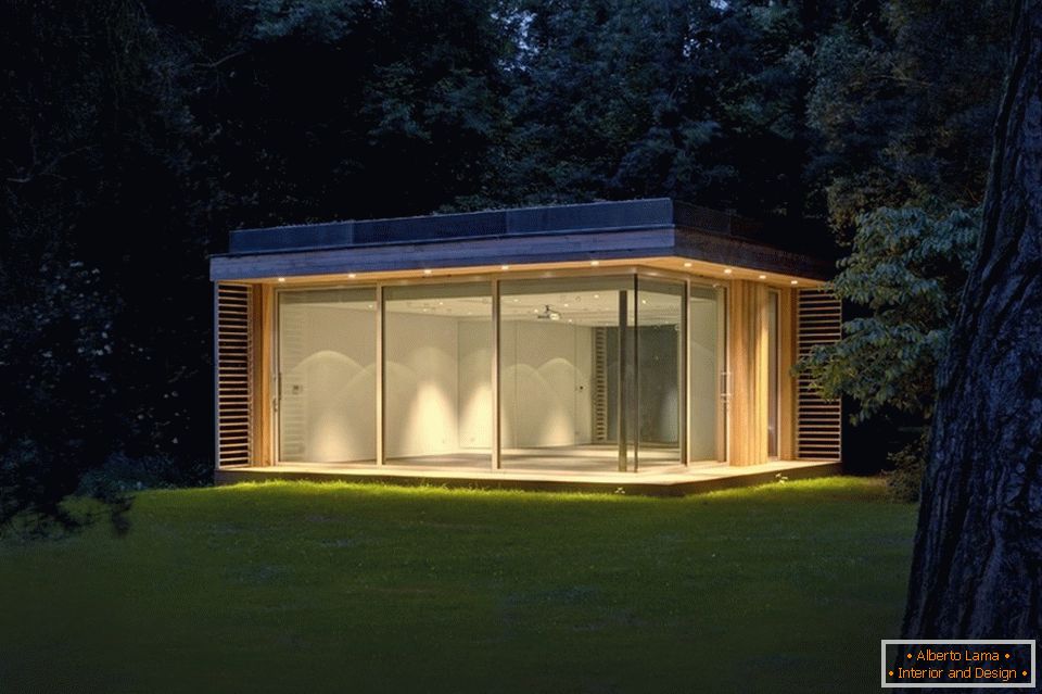 Eco-maison avec des murs de verre