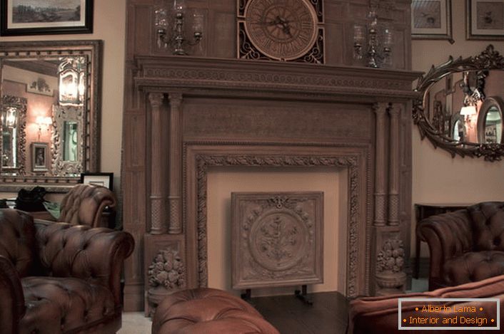 Chambre d'hôtes de style anglais. Une idée de conception exclusive est d'utiliser pour la décoration des meubles en cuir épais et une cheminée décorative. La totalité de tous les éléments immerge le contemplateur à l'époque médiévale.