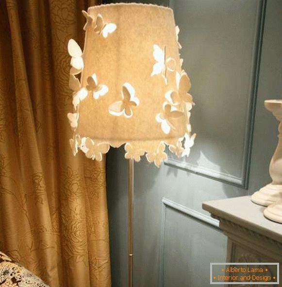 lampadaire avec des mains propres en tissu, photo 4