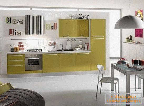 Accents de couleurs vives dans le design de la cuisine