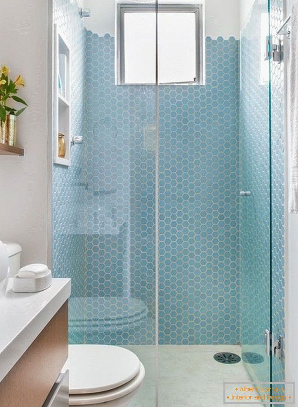 Décoration de cabine de douche avec mosaïque