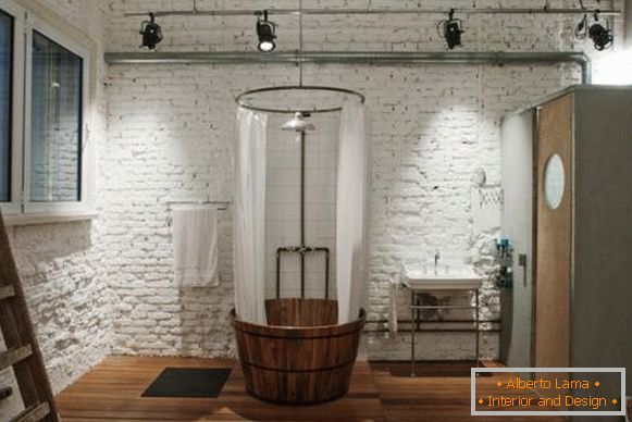 Comment choisir des luminaires dans le style loft dans la salle de bain - photo