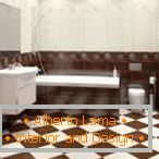 Plancher d'échecs dans la salle de bain