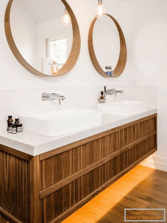 Miroir rond avec une étagère pour la salle de bain