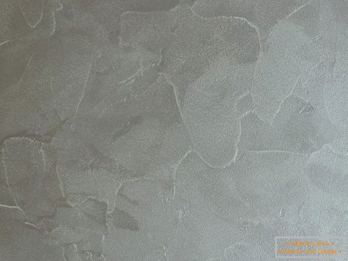 Plâtre décoratif sous pierre scintillante translucide.