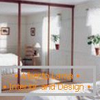 Miroir dans la chambre - exemples de photos d'hébergement à