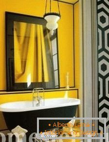 Salle de bain jaune-noir